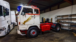 20251019-Tom-Holding-00302